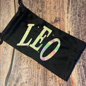 NEW Black Drawstring Sunglasses Pouch with Leo Design Item #PHK6745